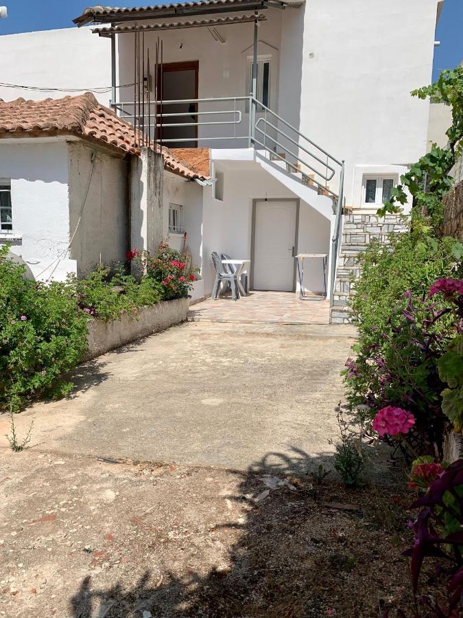 Vaso Apts Sarande Luaran gambar